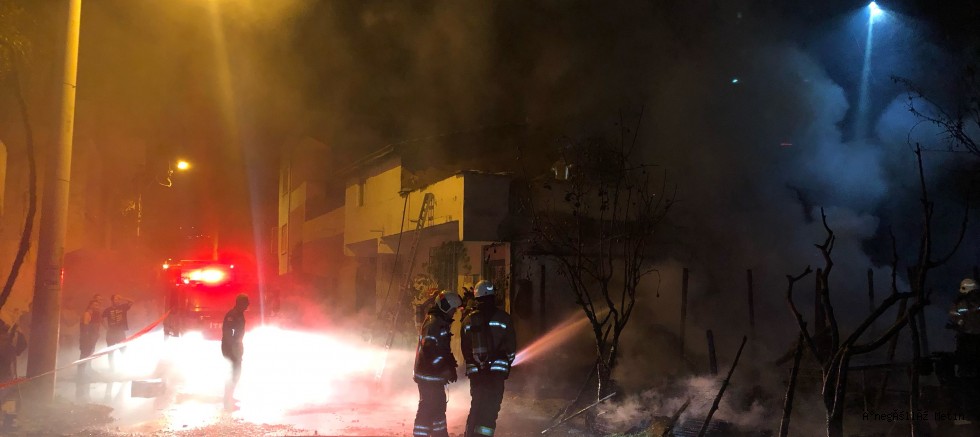 Bursa'da bir ailenin yaşadığı baraka yandı