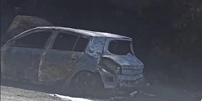 Bursa Ankara yolunda seyir halinde olan otomobil cayır cayır yandı