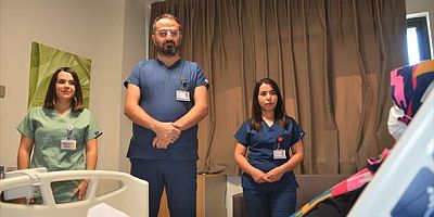 Bursa'da 38 yaşındaki diyaliz hastası ikiz bebek dünyaya getirdi