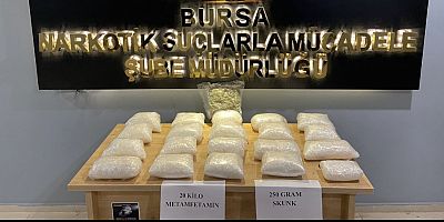 Bursa'da cips taşınan kutulara gizlenmiş 20 kilogram uyuşturucu ele geçirildi