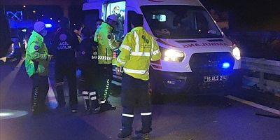 Bursa'da iki otomobilin çarpışması sonucu 3 kişi öldü, 2 kişi yaralandı