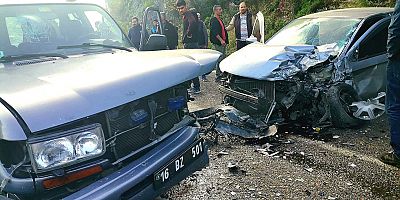 Bursa'da otomobil ile cipin çarpıştığı kazada 6 kişi yaralandı