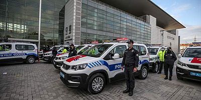  İçişleri Bakanı Soylu, Bursa'da araç teslim törenine katıldı