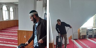 İnegöl’de gönüllü gençler camilerini temizliyor