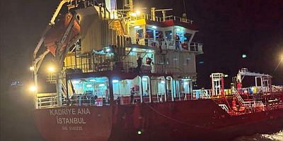 İstanbul’da bir gemi karaya oturdu