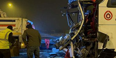 İstanbul Kuzey Marmara Otoyolu'nda trafik kazasında 1’i ağır 19 kişi yaralandı