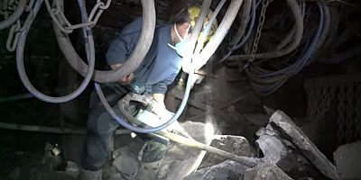 Kütahya'da madenciler yeni yıla yer altında çalışarak girdiler