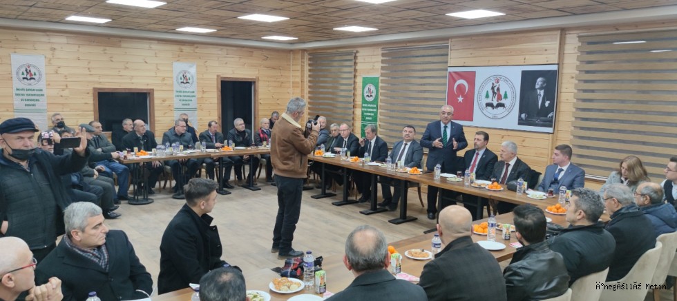 Türk siyasetinde saygı ve nezaketin kalmadığı iddiasında bulunan Önder Aksakal; ‘Bu ülke adına kaygı verici bir durum