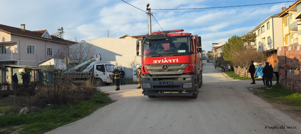 Akhisar’da Elektrik Trafosu Alev Aldı