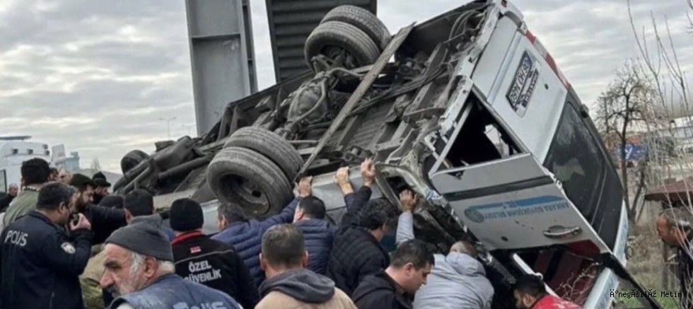 ANKARA’DA FACİA: OTOBÜS ÜST GEÇİDE ÇARPTI, 5 ÖLÜ 15 YARALI