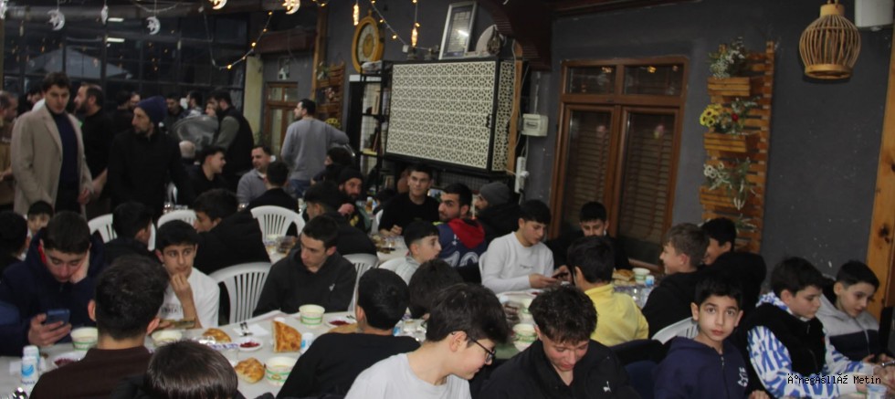 Ateş Karıncaları Gençlik Derneği’nden Geleneksel İftar Programı