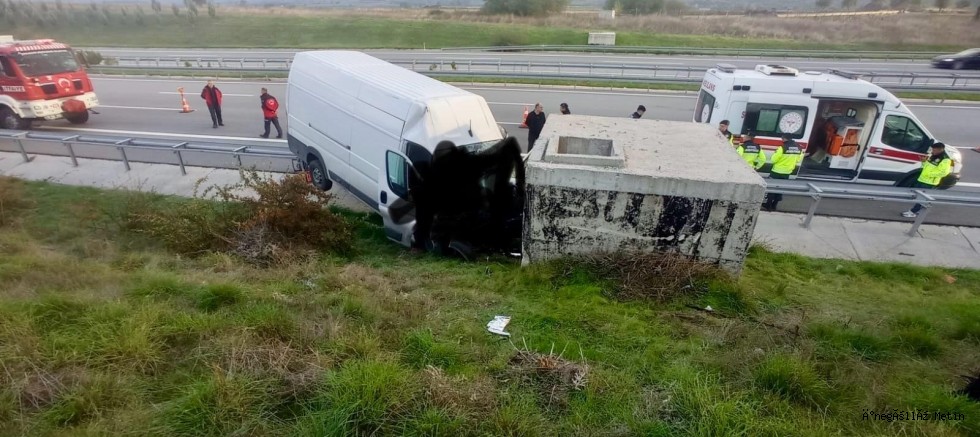 Balıkesir'de trafik kazası: 2 ölü, 1 yaralı
