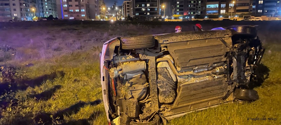 Bursa'da otomobil takla attı: 2 yaralı