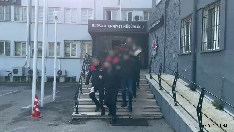 Bursa’da ‘servis açmadınız’ diye silahlı saldırı düzenleyip 6 kişiyi yaralayan şüphelilere operasyon : 10 şüpheli gözaltına alındı