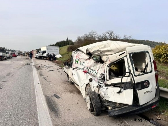 “Bursa’daki Tır Kazasında Acı Haber: İnegöllü Genç Hayatını Kaybetti, 3 Kişi Yaralandı”