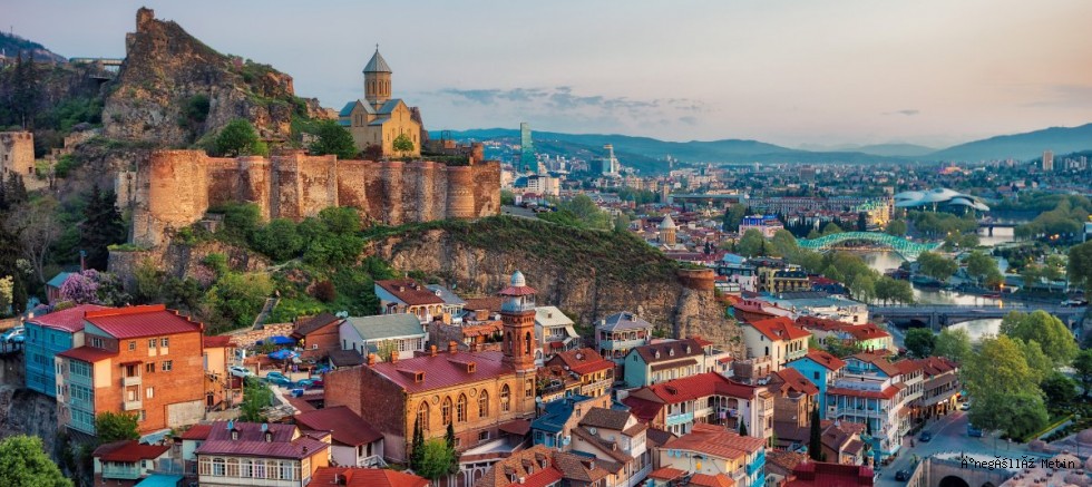 Gürcistan’a Kimlik Yetmeyecek: Seyahat ve Sağlık Sigortası Şart