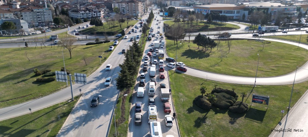 İnegöl’de 6 Araçlı Zincirleme Kaza