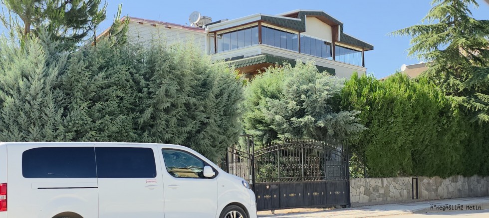 İnegöl’de Ağaç Budarken Merdivenden Düşen Yaşlı Adam Hayatını Kaybetti