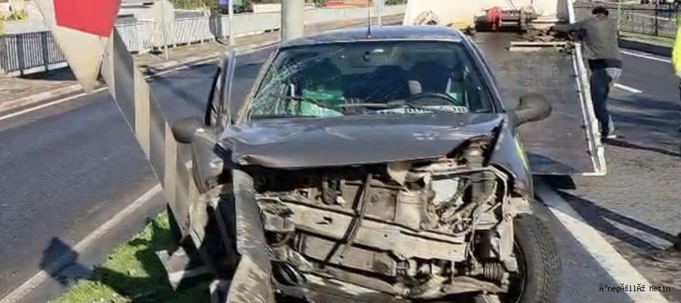 İNEGÖL’DE AVARLAR KAVŞAĞI GİRİŞİNDE KAZA: 2 YARALI