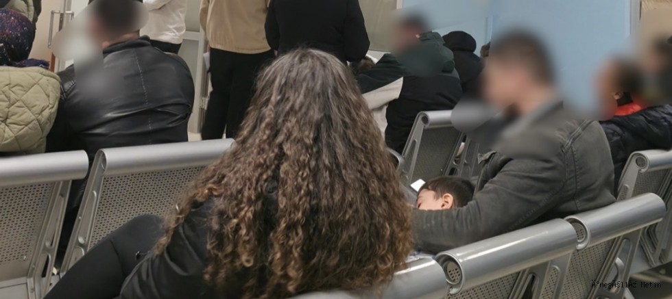 İnegöl’de çocuk polikliniğinde yoğunluk tepkisi: “Saatlerce sıra bekliyoruz”