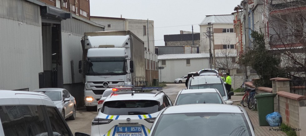 İnegöl’de Denetimde Gerginlik: Sahte Plakalı Tıra 100 Bin Lira Ceza