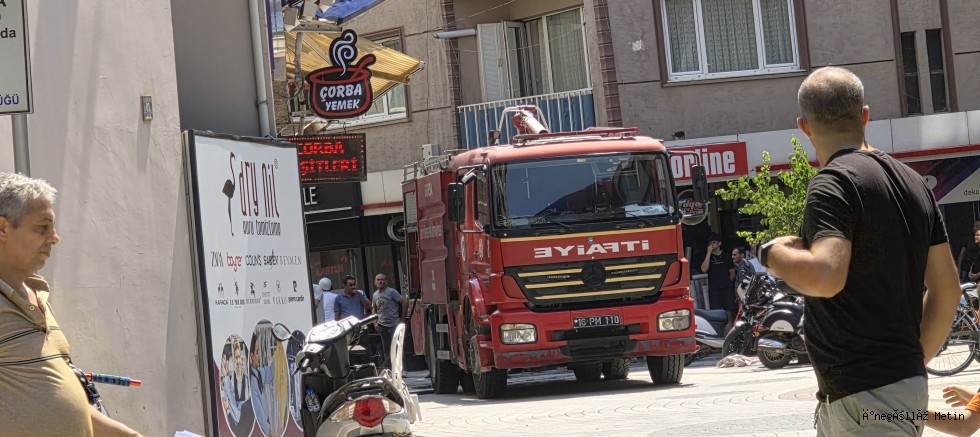 İnegöl’de Dönerci Dükkanının Bacasında Yangın: İtfaiye Zamanında Müdahale Etti