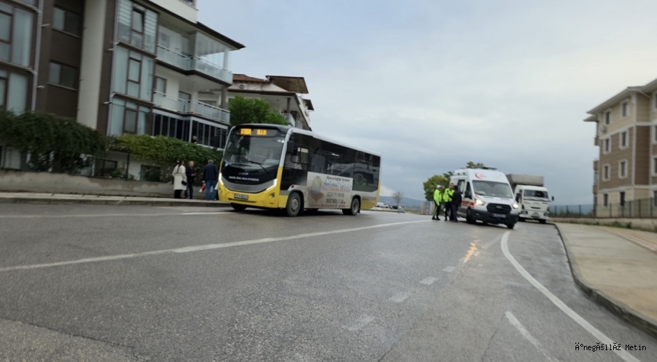İNEGÖL’DE HALK OTOBÜSÜNDEN İNEN KADIN YOLCU YARALANDI