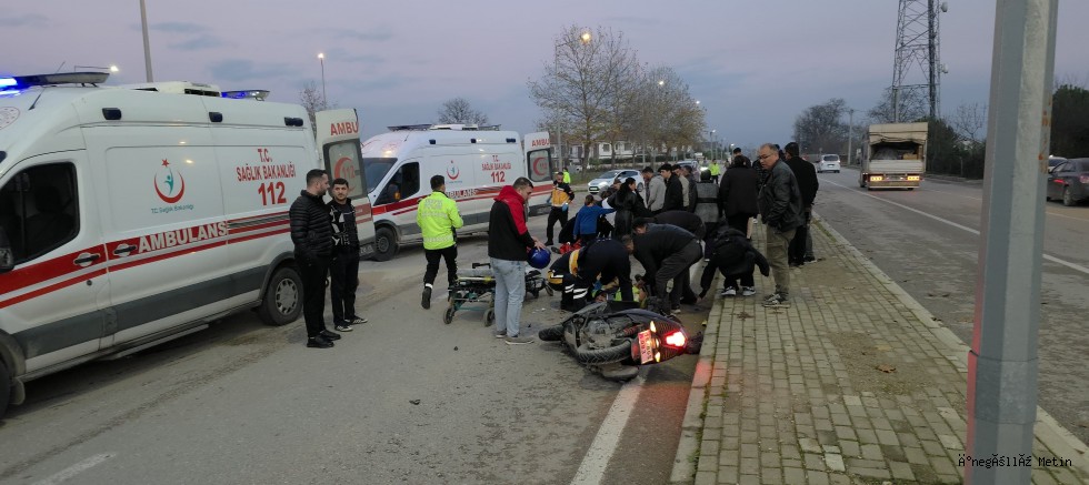 İnegöl’de motosiklet yayaya çarptı: 2 ağır yaralı