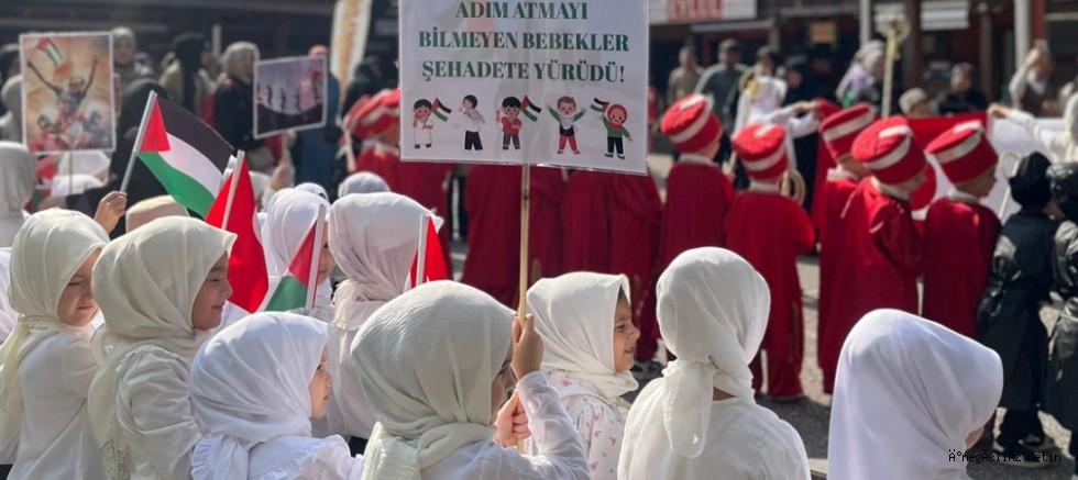 İnegöl’de Osmanlı geleneği yaşatıldı: Minikler “Âmin Alayı”yla yürüdü