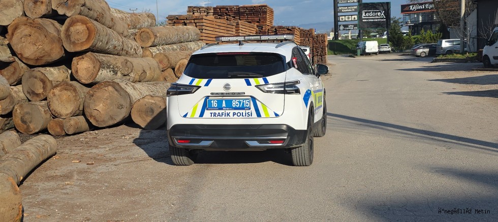 İnegöl’de Otomobil Yayaya Çarptı: 1 Yaralı