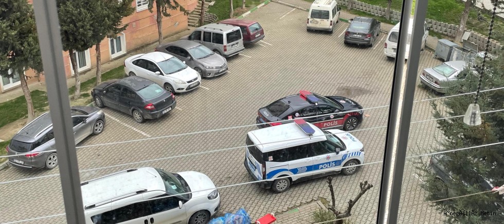 İnegöl’de Rehine Paniği: 17 Yaşındaki Genç Ablasını Bıçakla Tehdit Etti