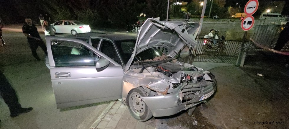 İnegöl’de Tek Taraflı Kaza: Sürücü Araçta Sıkıştı