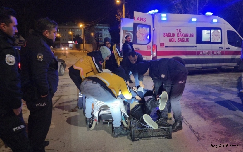 İnegöl’de Yol Kenarında Hareketsiz Bulunan Genç Hastaneye Kaldırıldı