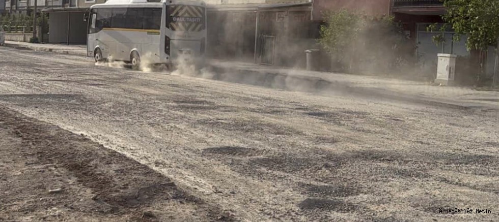 İnegöl Ertuğrulgazi Mahallesi’nde Toz ve Bozuk Yol Tepkisi