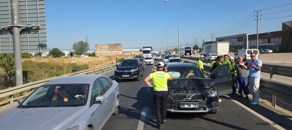 İnegöl Girişinde Zincirleme Kaza: 1 Yaralı