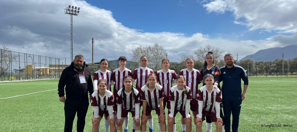 İnegöl’ün Kızları Fırtına Gibi: Yarı Final Bileti Alındı