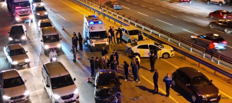 İnegöl Girişinde Zincirleme Kaza: 2 Yaralı