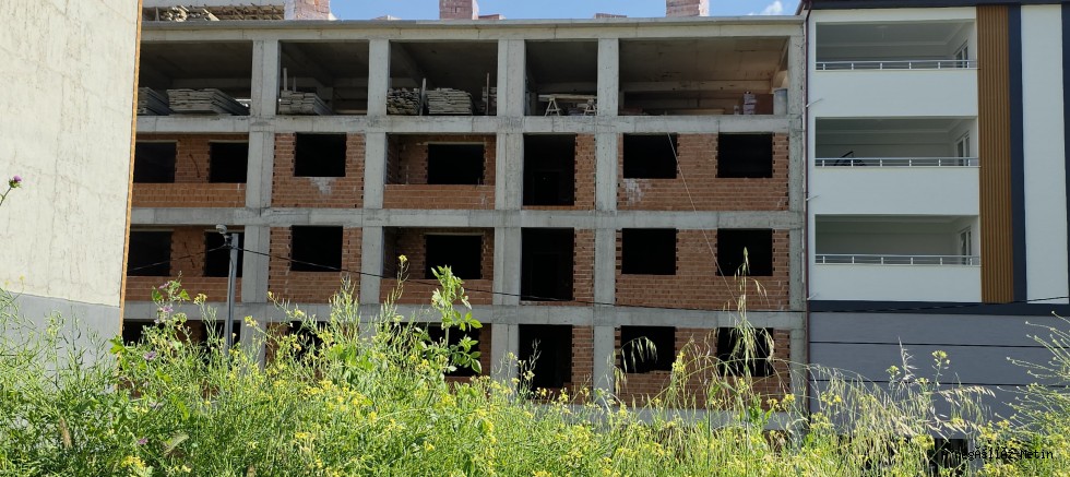 İnşaatta Feci Kaza: 4’üncü Kattan Düşen İşçi Hayatını Kaybetti
