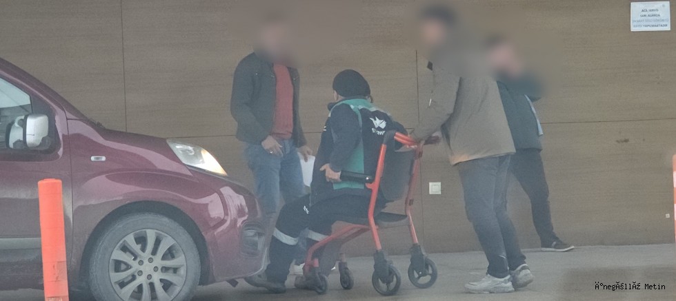 Kalasların Altında Kaldı: İnşaatta İşçi Yaralandı