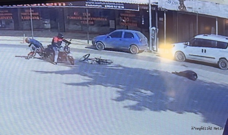 Motosiklet ile bisiklet çarpıştı: 2 yaralı