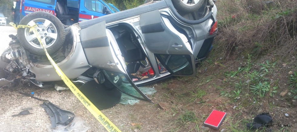 Sakarya’da D-140’ta feci kaza: Araç şarampole uçtu, 1 ölü 3 yaralı