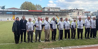 1 EKİM DÜNYA YAŞLILAR GÜNÜ’NDE HUZUREVİ SAKİNLERİNE ÖZEL JEST