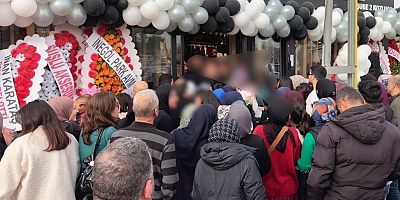 10 liraya ayakkabı, çanta, kıyafet satıldığını duyan koştu