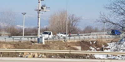 2 Otomobilin çarpışması sonucu 4 yaşındaki çocuk yaralandı