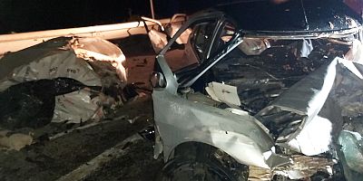 25 Tonluk demir balyaların çarptığı otomobil sürücüsü öldü
