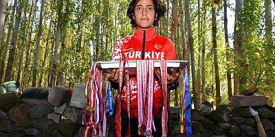 4 kez Türkiye rekoru kırdı