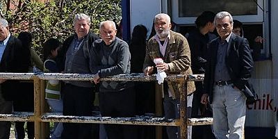 65 yaş üstüne dışarı çıkma sınırlaması