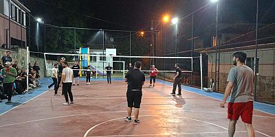 7’den 77’ye Hayriye’nin Voleybol Tutkusu