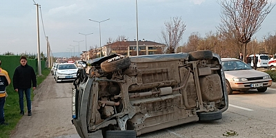 Ahmet Türkel Çevreyolu'nda Kotkutan kaza 