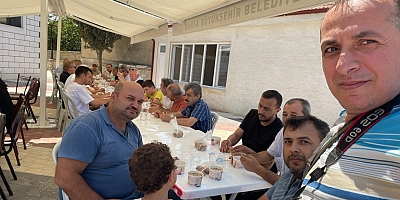 Akbaşlar Mahallesi Ertuğrulgazi Camisi'nde Aşure İkramı